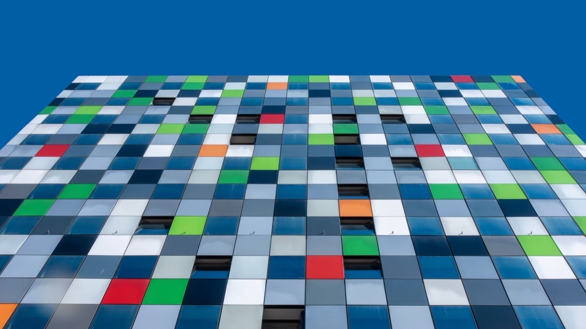 Arquitectura MACH y Composable Commerce — microservicios, API-first, cloud-native y headless
